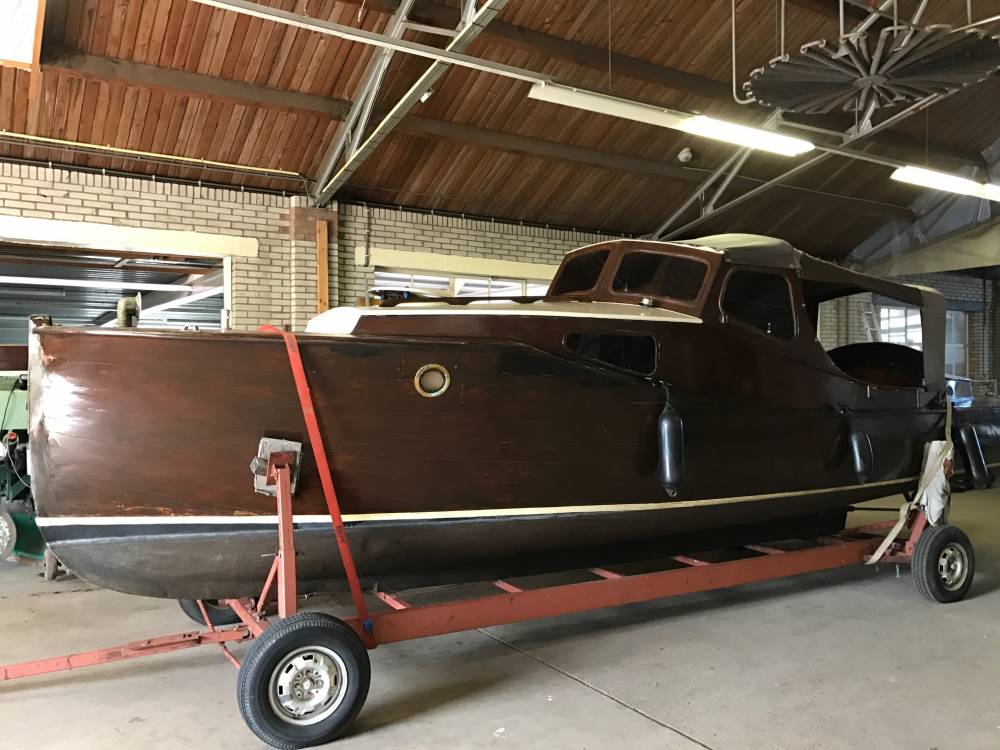 Houten boot schilderen OfferteHaven.nl